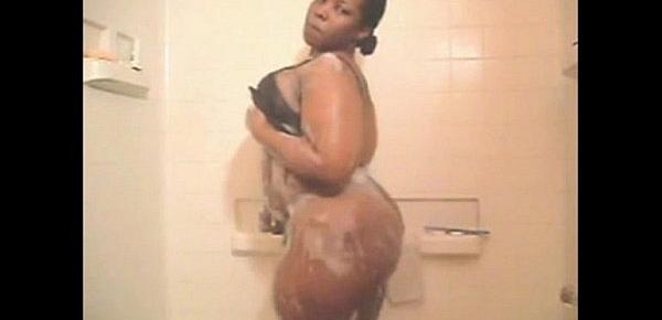  mama dria in the shower